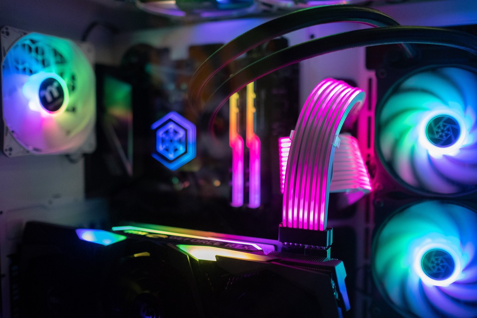 gaming-computer-6903836_1920 gaming-computer-6903836_1920